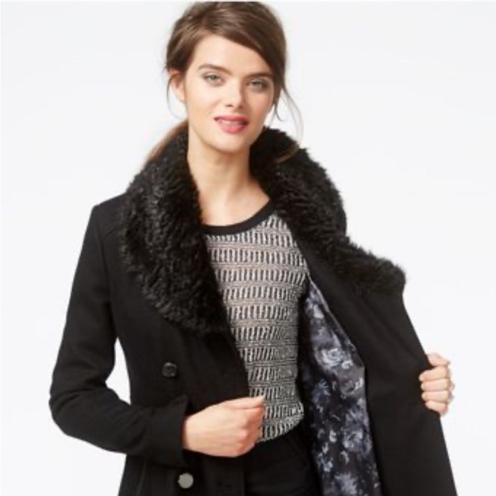 Guess wool skirted peacoat size XS
Color: Black